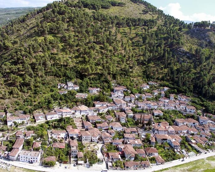 ALBANIA Y GRECIA 2025