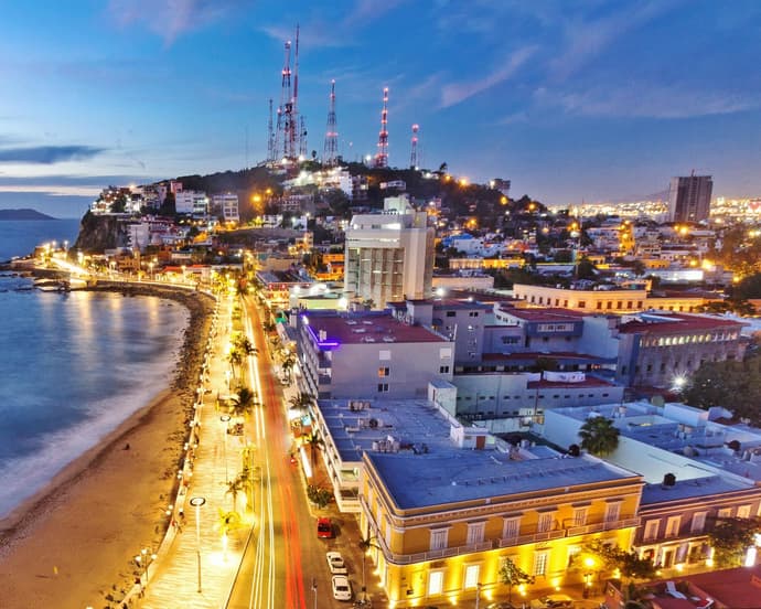 MAZATLÁN Y LOS CABOS