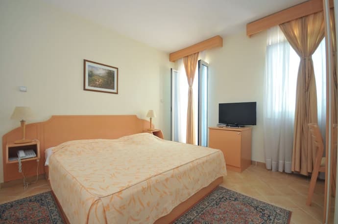 Hotel Šajo, Featured Image