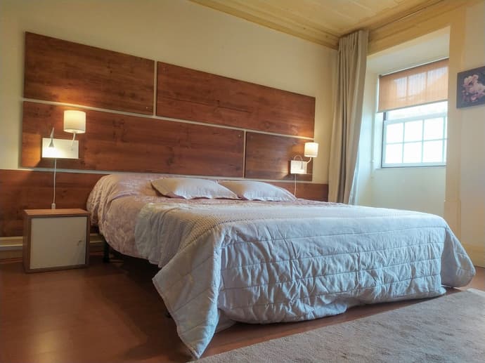 Hotel Veronika, Featured Image