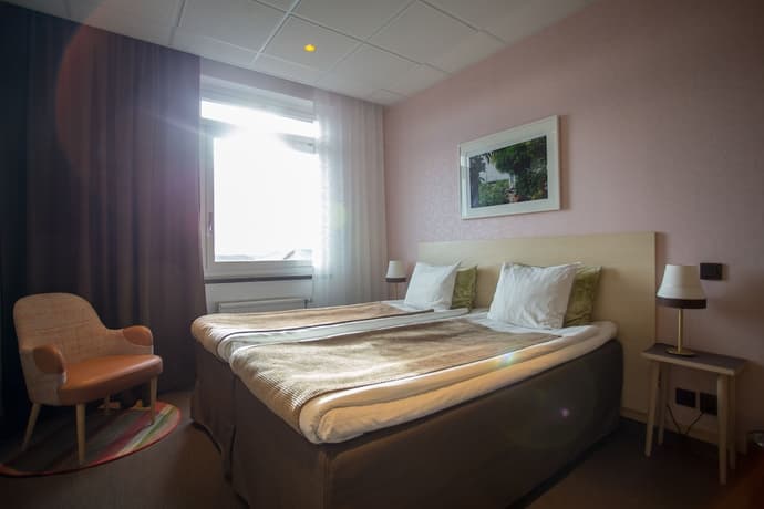 Årstaviken Hotell, Featured Image