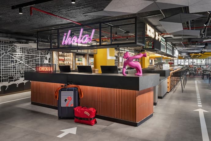 Moxy Barcelona, Primary image