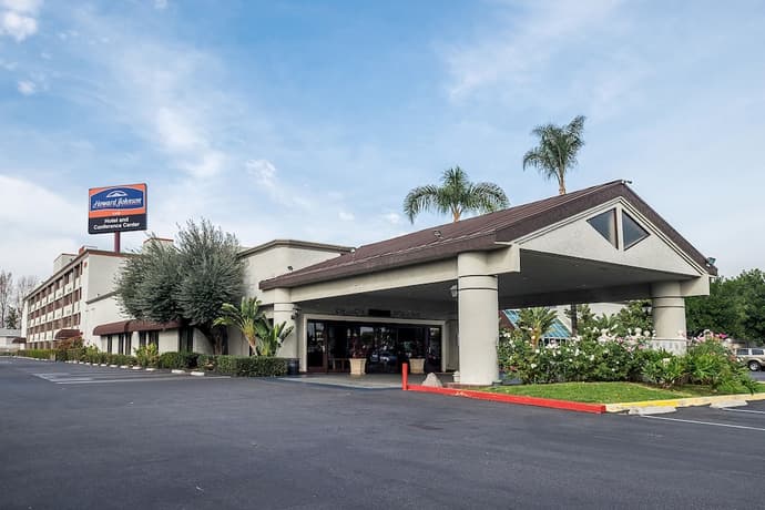 Howard Johnson by Wyndham Fullerton/Anaheim Conference Cntr, Primary image