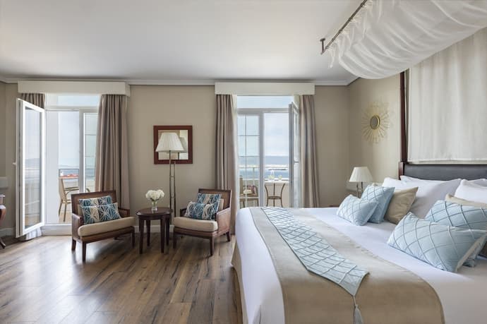 The Rock Hotel, Primary image