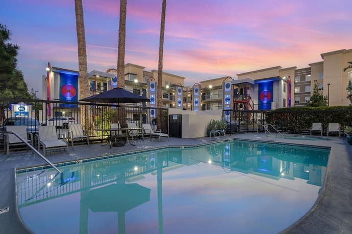 Best Western Courtesy Inn Hotel - Anaheim Resort at the Park, Primary image