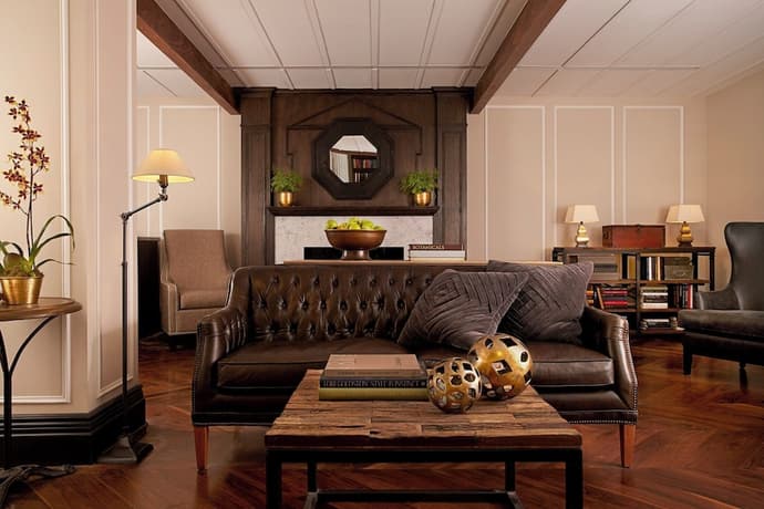 The Gregorian, Primary image