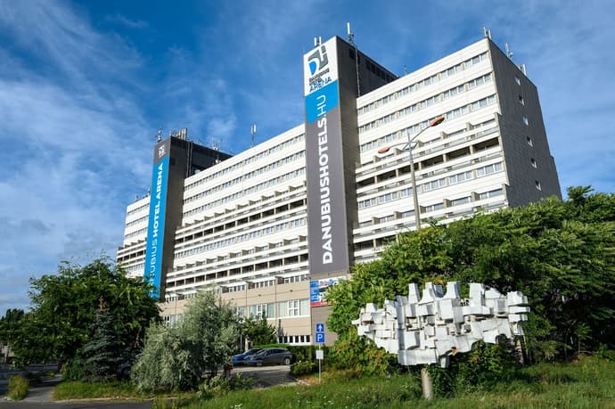 Danubius Hotel Arena, Primary image