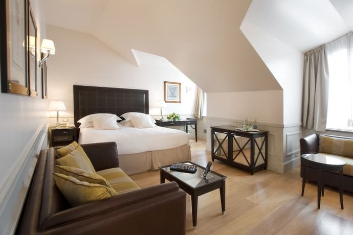 Grand Hotel Sitea, Primary image