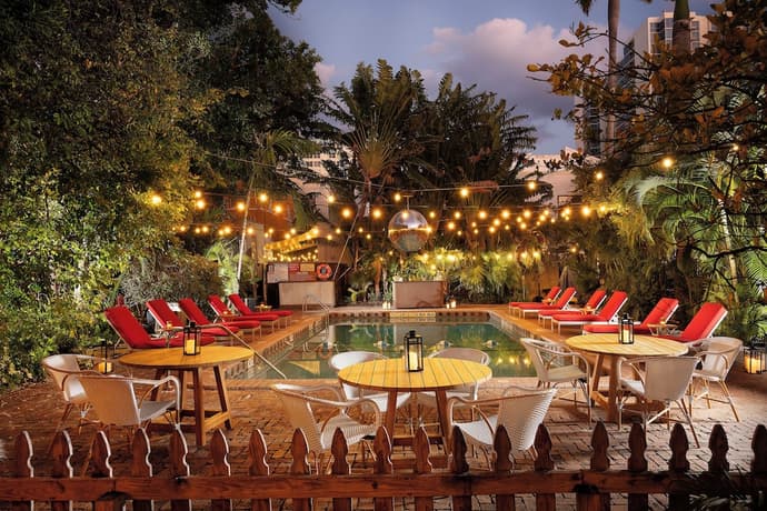 Freehand Miami, Primary image