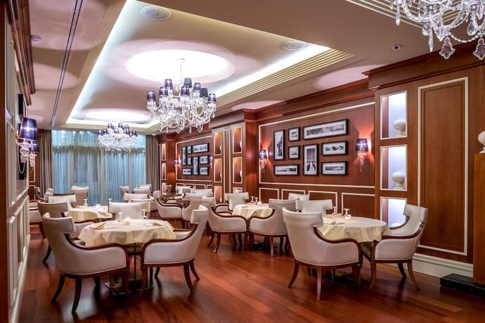 Hotel Century, Primary image