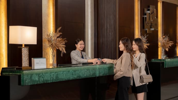 Holiday Inn Bangkok Silom by IHG, Reception