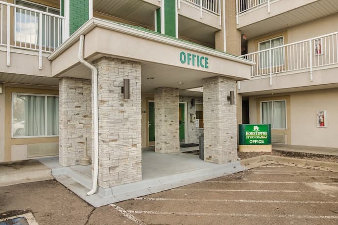 HomeTowne Studios By Red Roof Denver - Airport/ Aurora, Primary image