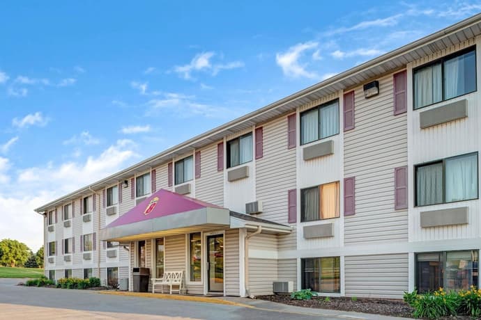 Super 8 by Wyndham Omaha I-80 West, Primary image