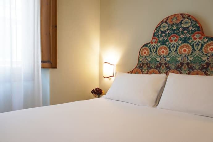 Hotel Galileo, Primary image