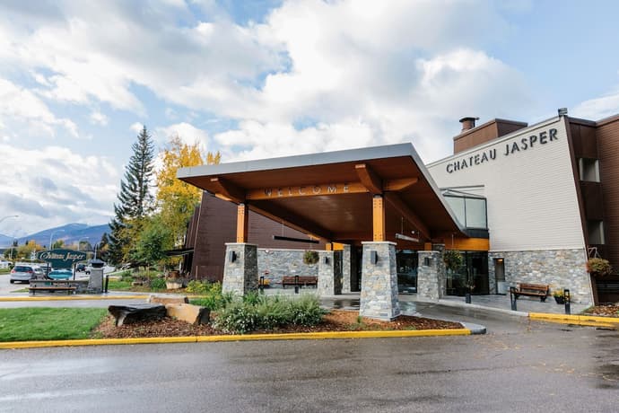 Chateau Jasper, Primary image