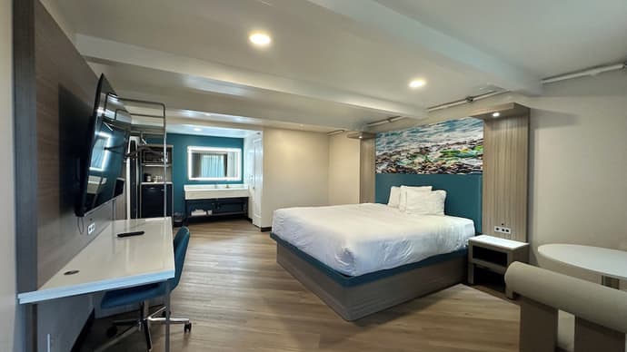 Costa Mesa Inn, Primary image