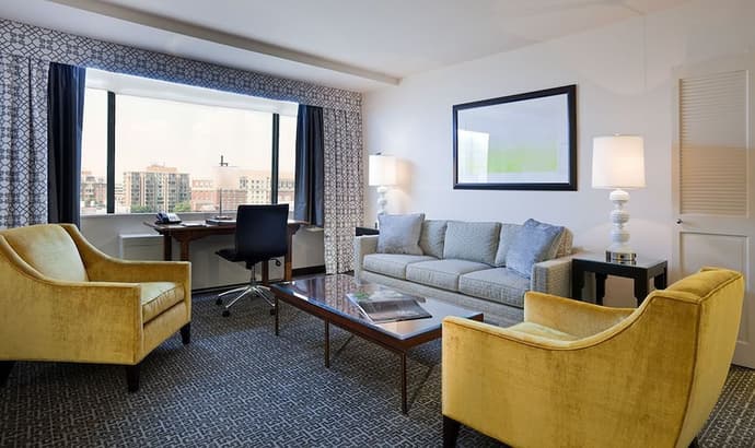 State Plaza Hotel, Primary image