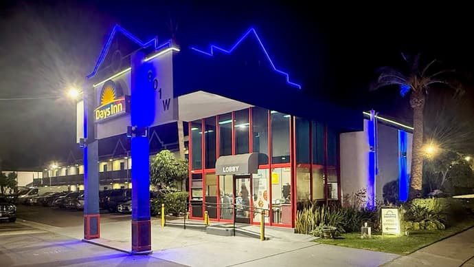 Days Inn by Wyndham Los Angeles LAX Airport/Stadium Area, Primary image