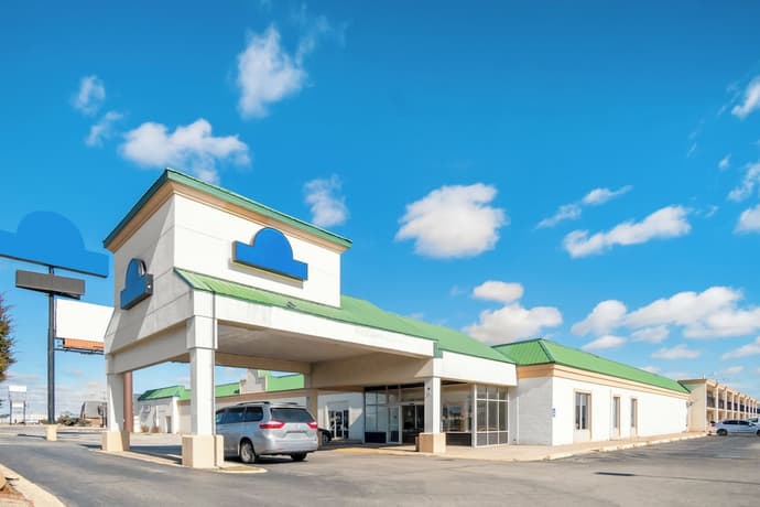 OYO Hotel Oklahoma City South I-35 and SE 29th, Primary image