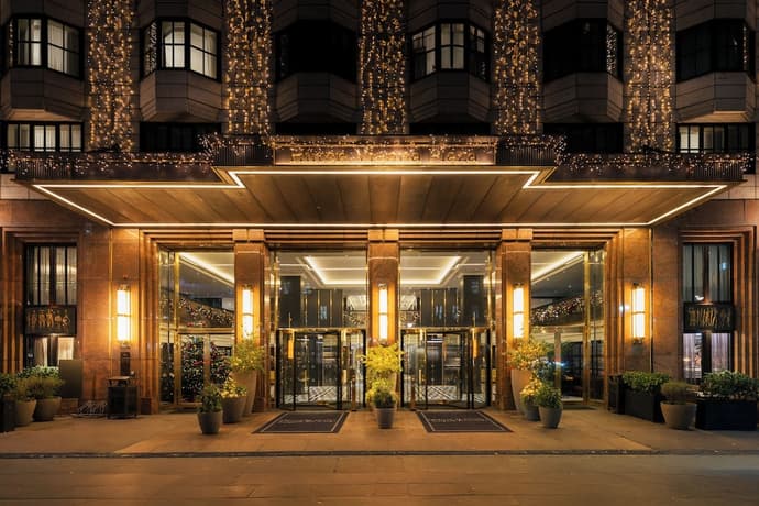 Hilton Vienna Plaza, Primary image