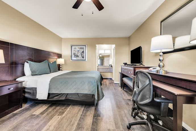 Scottish Fairway Inn, Primary image