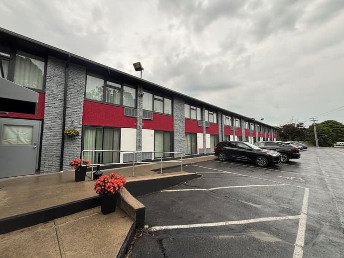 Ramada by Wyndham Kingston, Primary image