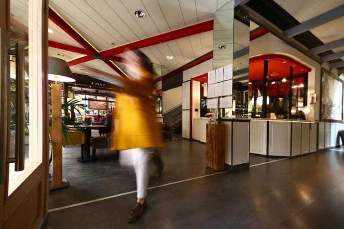 Hotel Italia, Primary image