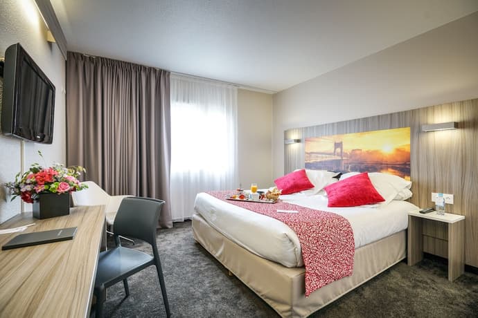 Hotel Saphir, Primary image