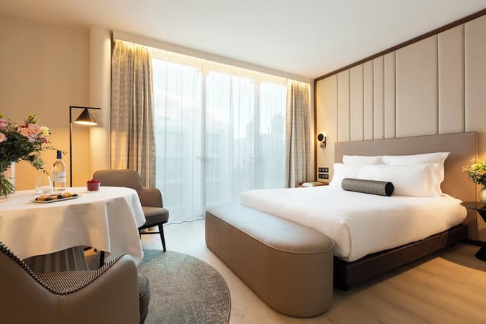 La Clef Tour Eiffel Paris by The Crest Collection, Primary image