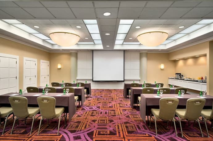 Crowne Plaza Englewood by IHG, Primary image