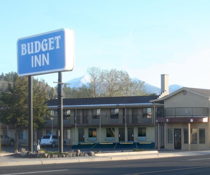 Budget Inn, Primary image