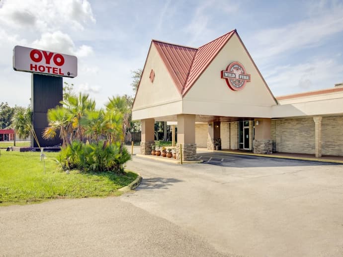 OYO Hotel Dundee By Crystal Lake, Primary image
