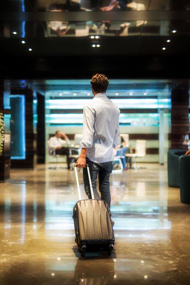 Imperial Suites Hotel, Interior entrance