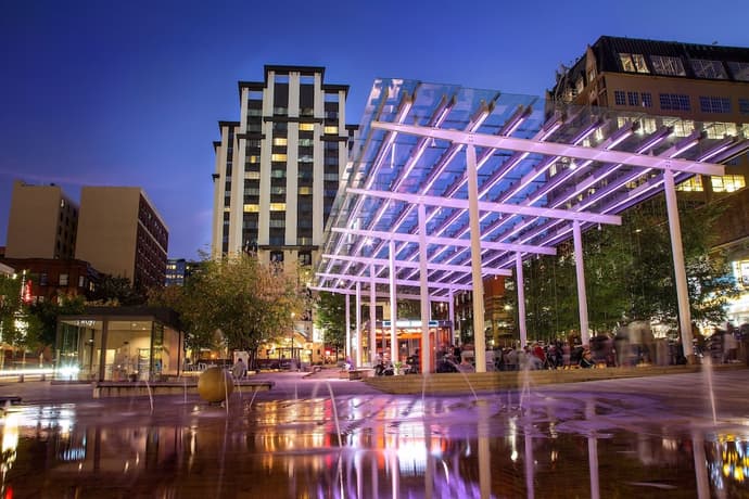 The Paramount Hotel, Primary image