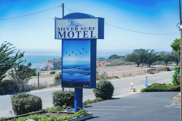 Silver Surf Motel, Primary image