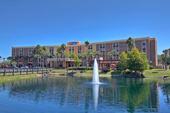 The Adventure Hotel by the parks, Primary image