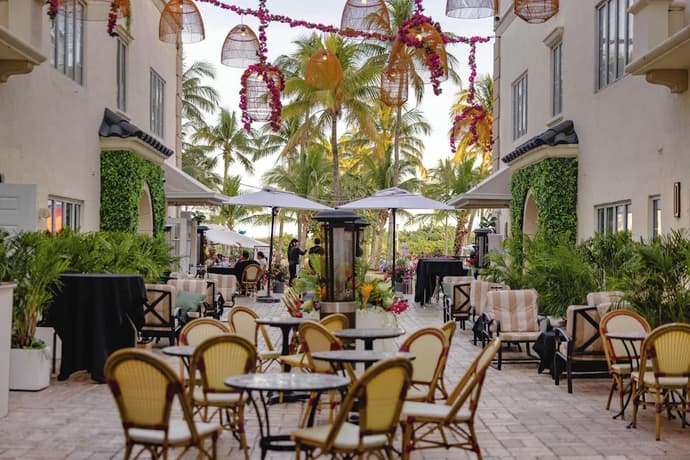 Hotel Ocean, Primary image