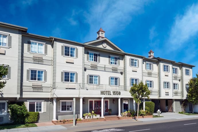 Hotel 1550, Primary image