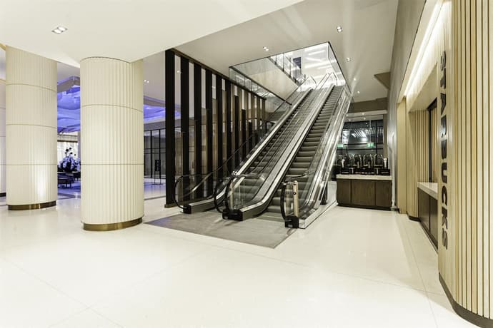 Hilton Niagara Falls/Fallsview Hotel & Suites, Lobby