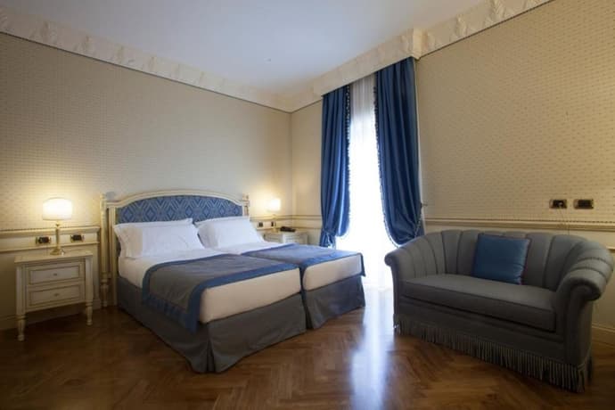 Marconi Hotel, Primary image