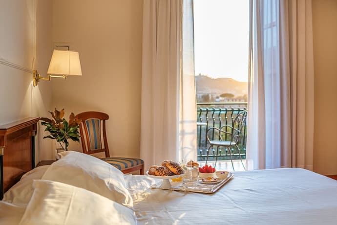 Majestic Palace Hotel, Room