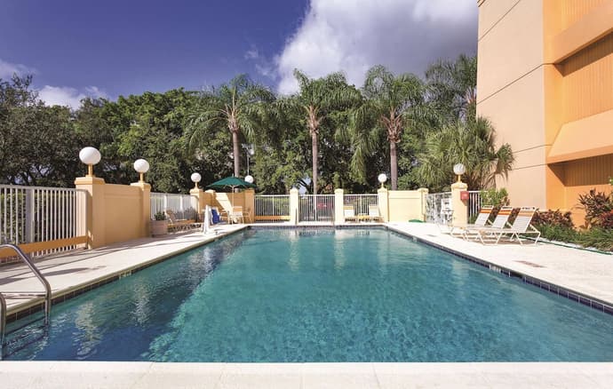La Quinta Inn & Suites by Wyndham Miami Airport East, Primary image