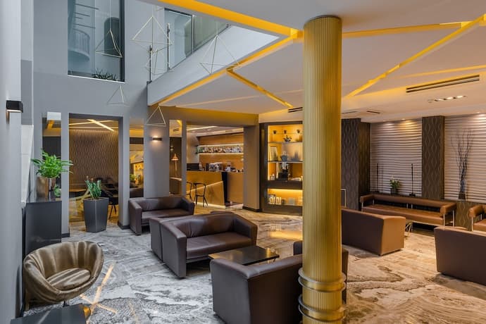 Hotel Museum Budapest, Primary image