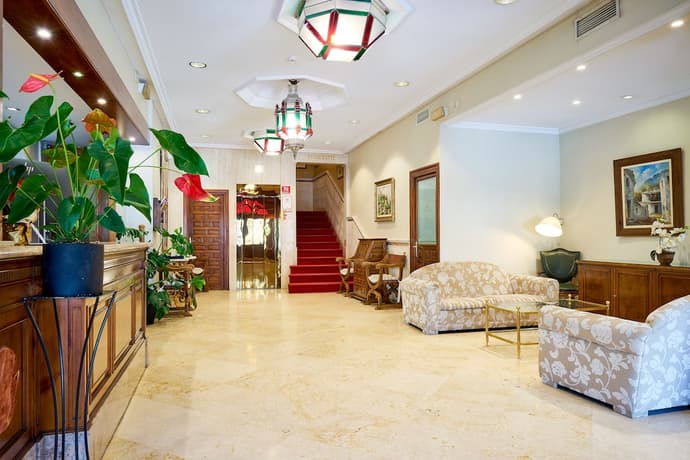 Crisol Guadalupe, Interior entrance