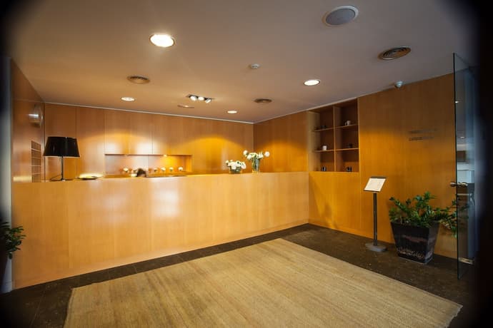 Nuria Hotel, Reception