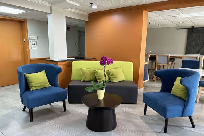La Quinta Inn & Suites by Wyndham Orlando South, Lobby