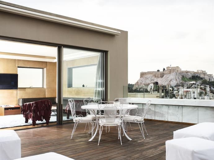 New Hotel, Primary image