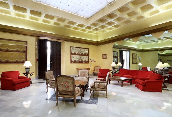 Crisol Monasterio de San Miguel, Lobby lounge