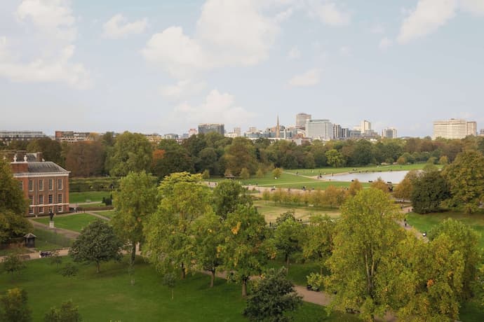 Royal Garden Hotel, Primary image