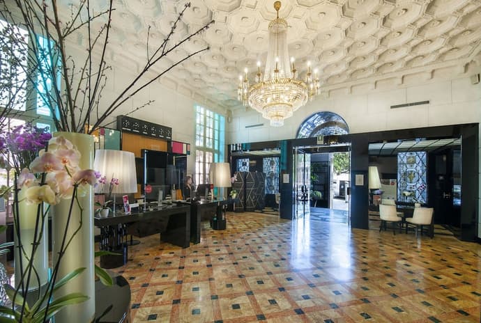 Grand Hotel Palace, Primary image